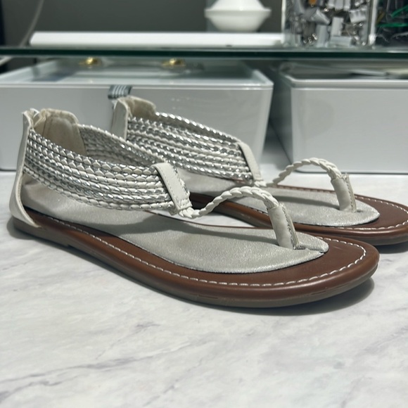 American Eagle Summer Sandals - Picture 1 of 5